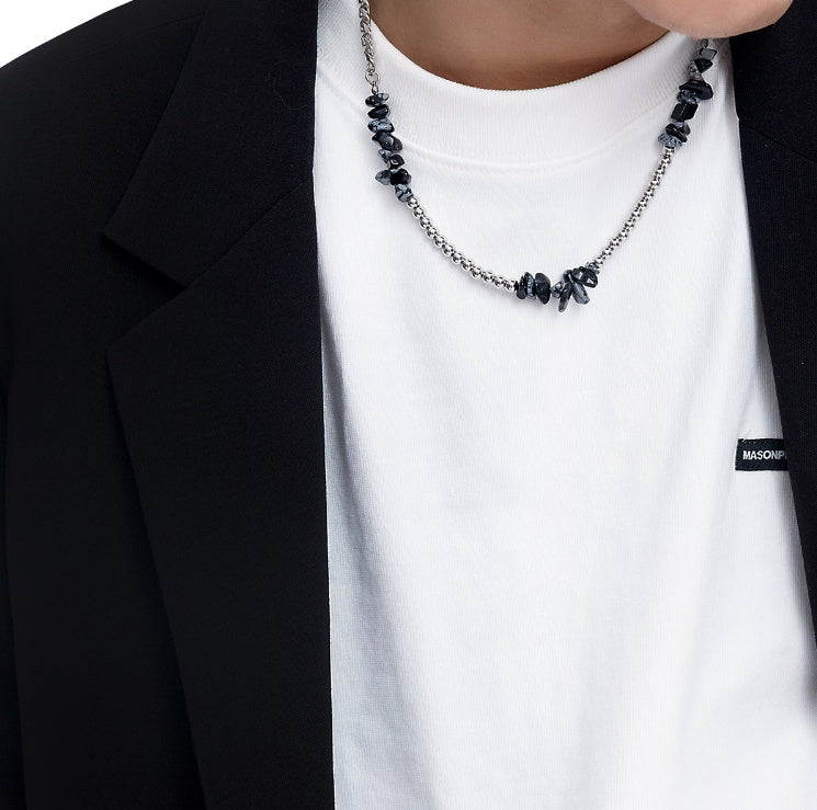 Irregular Stitching Of Fashionable Necklaces